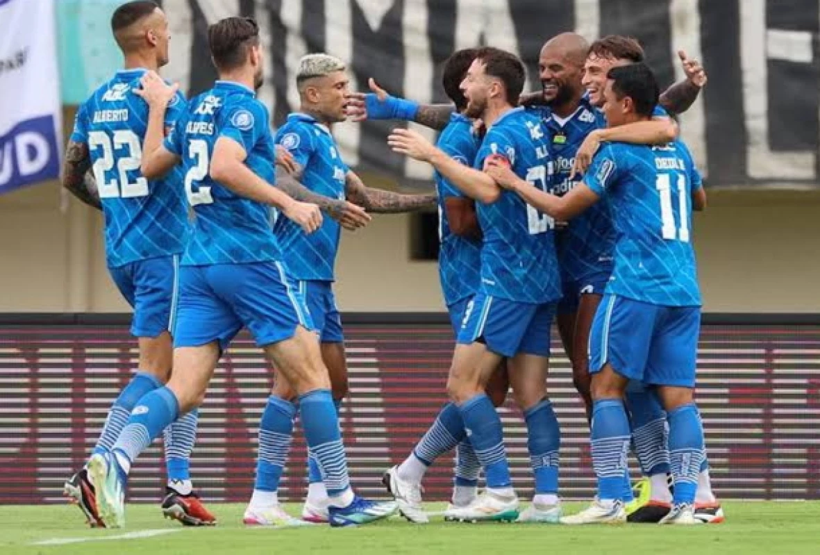 Rumor Transfer Persib Bandung, Dimas Drajad dan Gian Zola Incar Kembali ke Bandung
