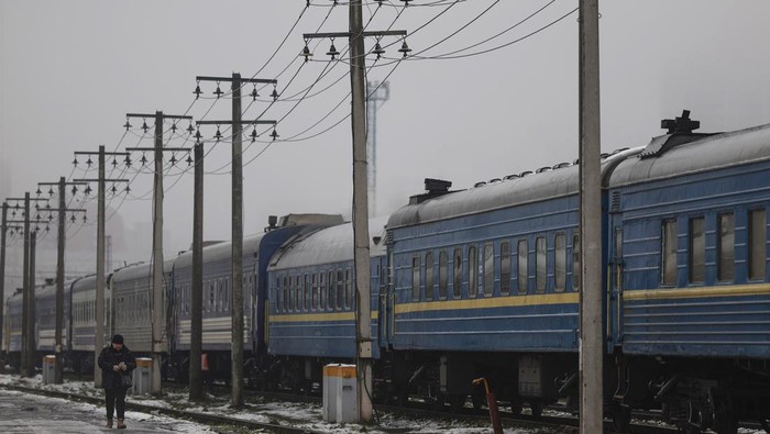 Rusia Serang Stasiun Kereta Ukraina Dengan Bom, 1 Orang Tewas