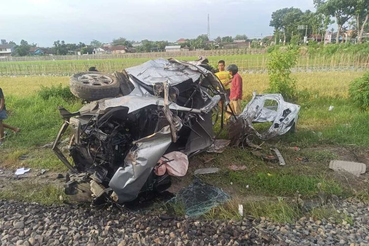4 Kereta Alami Keterlambatan, Buntut Dari Kecelakaan Kereta VS Mobil di Klaten