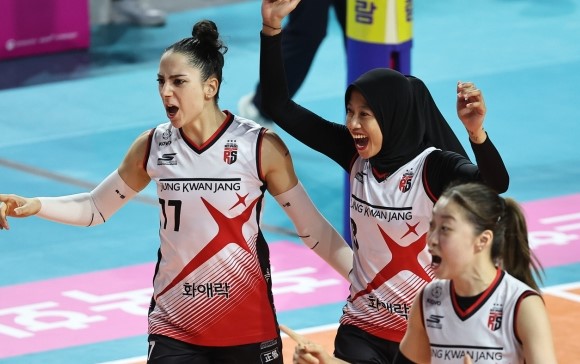 Mega-Gia Bawa Red Sparks Menjauh Dari GS Caltex