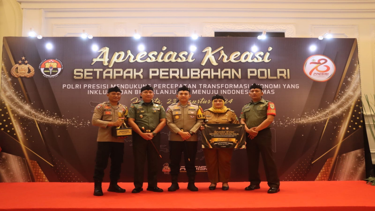 Setapak Perubahan, Kapolri Beri Penghargaan Juara 1 Tiga Pilar Desa Cikujang Perwakilan Polres Subang