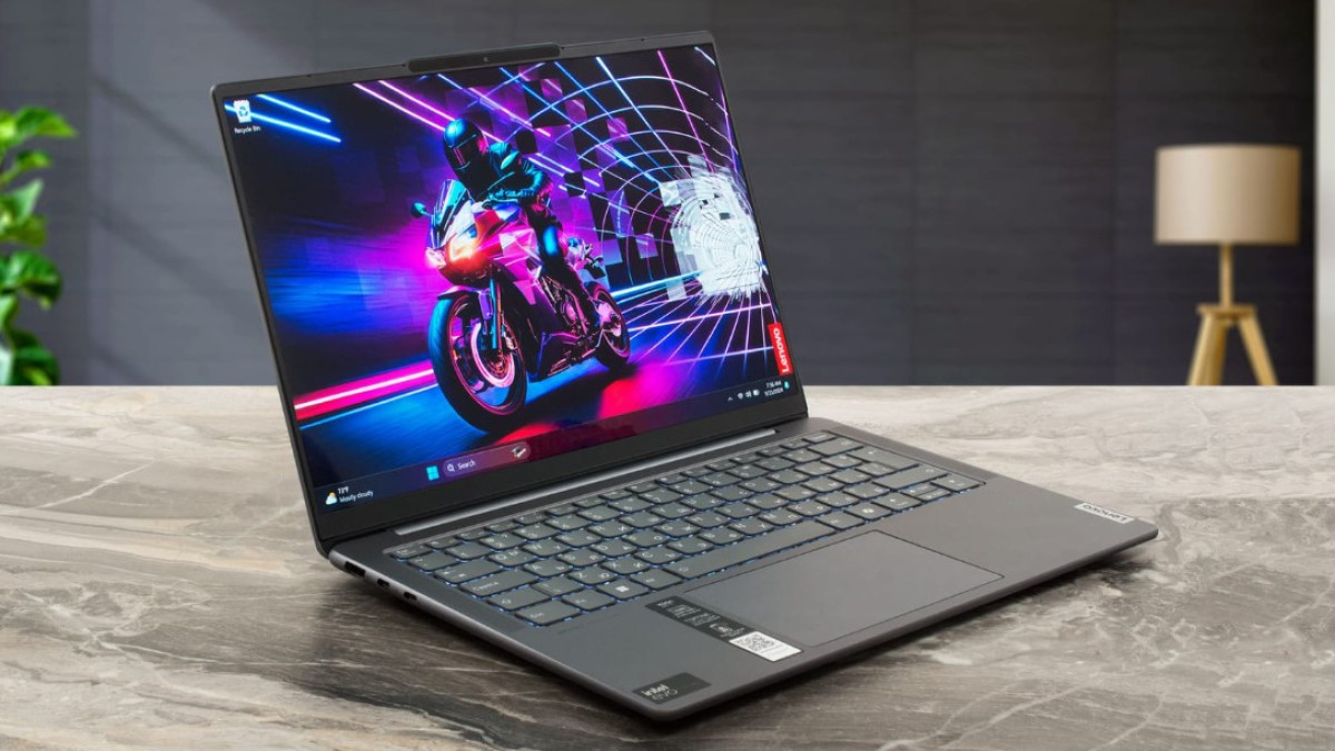 5 Laptop Lenovo Seri Yoga untuk Gaming Terbaik 2024