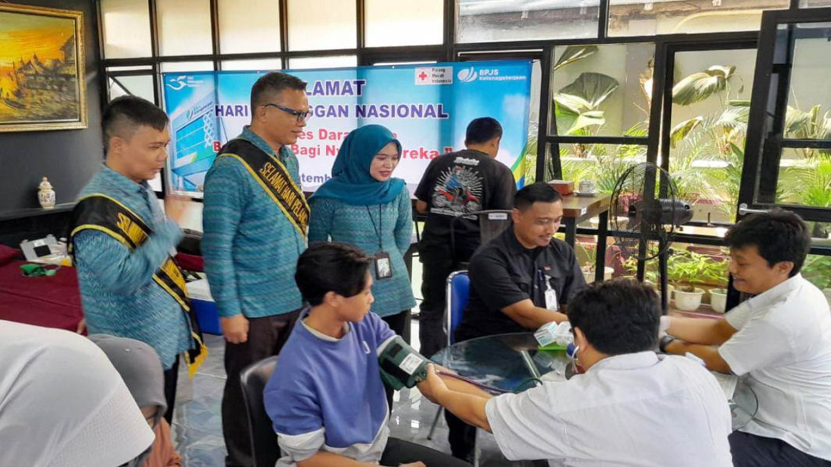 BPJamsostek Purwakarta Sapa Peserta dan Donor Darah, Peringati Harpelnas Tahun 2024