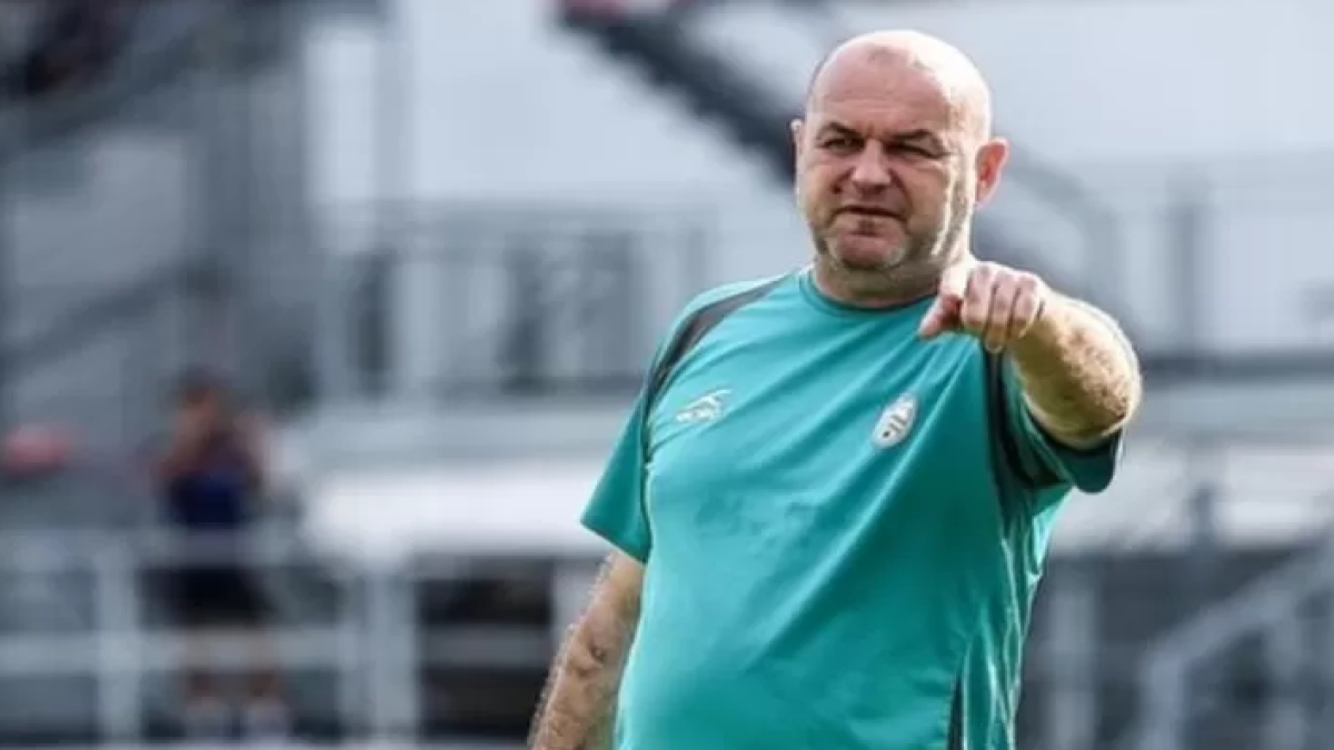 Optimis Tidak Akan Kecolongan, Bojan Hodak Pastikan Tim Siap Hadapi PSM Makassar di Stadion Batakan