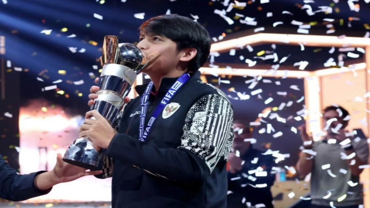 Manar Hidayat Putra Subang Juara Dunia FIFAe World Cup 2024