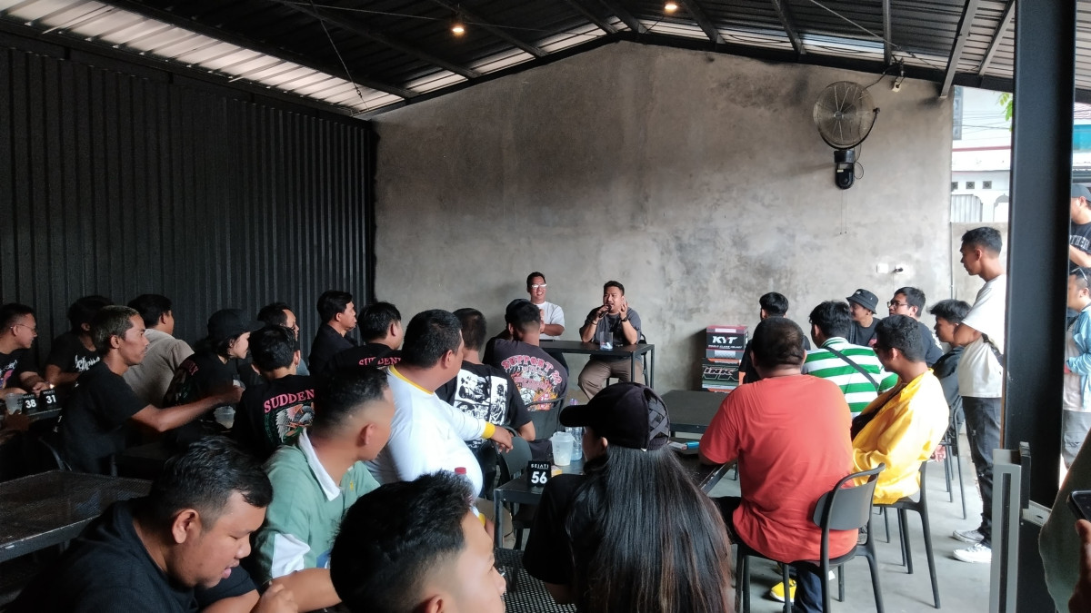 Calon Bupati Subang Reynaldi Putra Andita Luangkan Waktu Khusus Dialog dengan Anak Muda