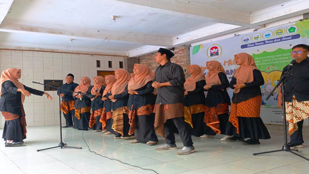 Kala Siswa, Guru dan Orang Tua Beradu Paduan Suara pada HUT Ke-25 Yayasan Yasri Purwakarta