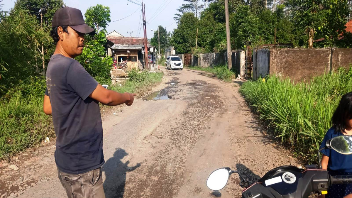 Calon Bupati Subang Diharapkan Perhatikan Perbaikan Jalan Kampung, Warga Butuh Akses Jalan yang Layak