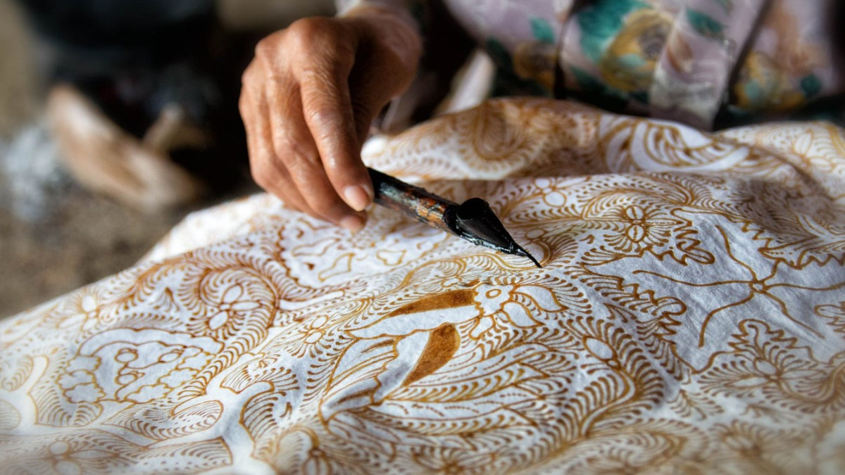 Seruan "Bangga Berbatik" dalam Peringatan Hari Batik Nasional 2024