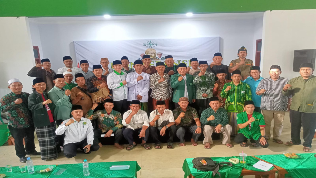 KH. Daroji Sidik Terpilih Kembali jadi Ketua MWC NU Binong