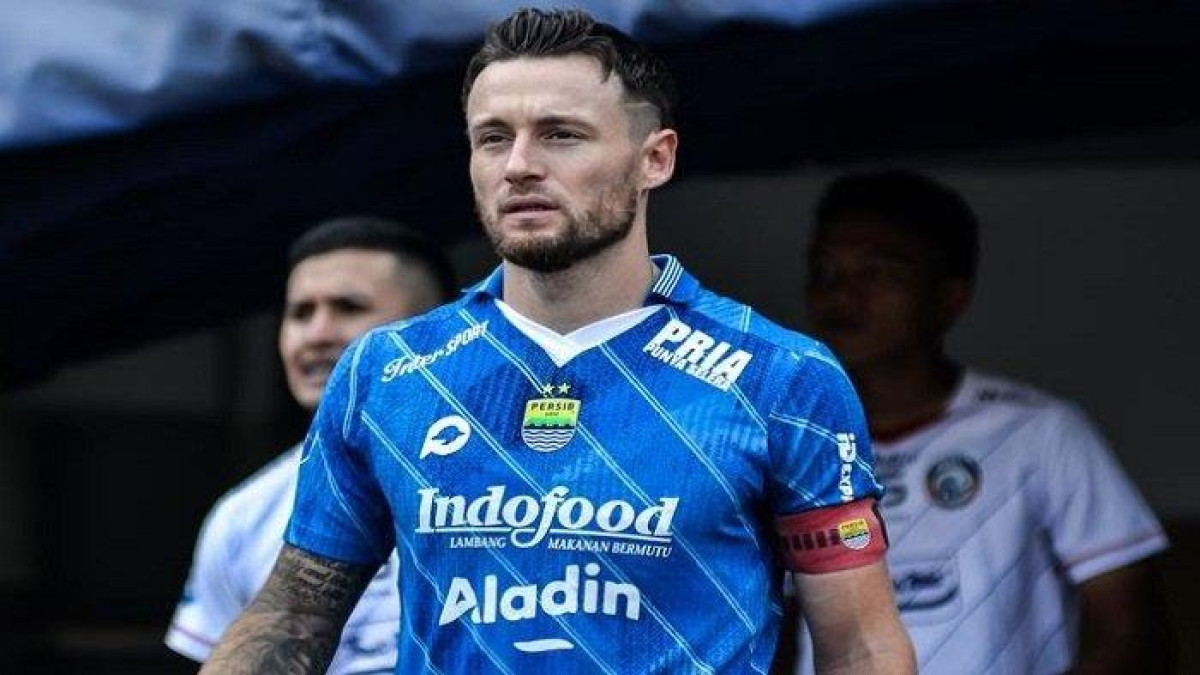 Kabar Buruk Jelang Persib vs Persebaya, Marc Klok Dipastikan Absen, Bojan Hodak Putar Otak