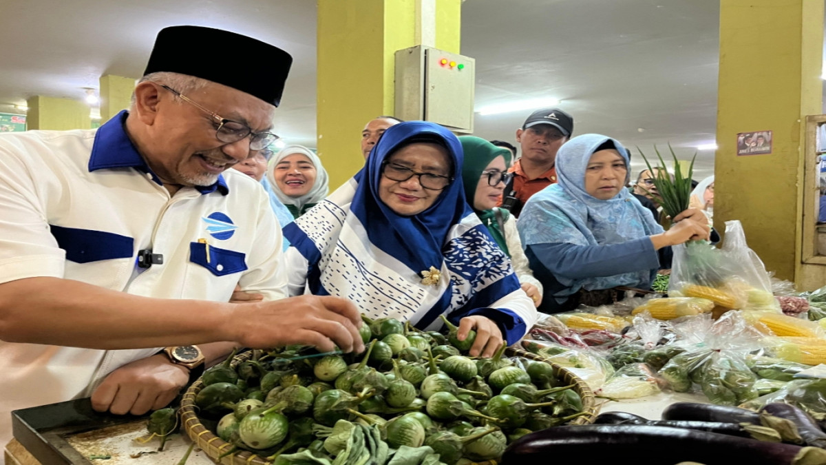 Kunjungi Pasar Cikijing, Ahmad Syaikhu Komitmen Tingkatkan Akses Permodalan UMKM