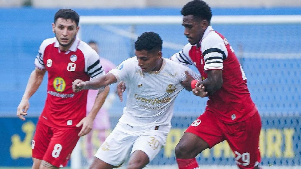 Arema FC Raih Tiga Poin Penting Usai Kalahkan Barito Putera