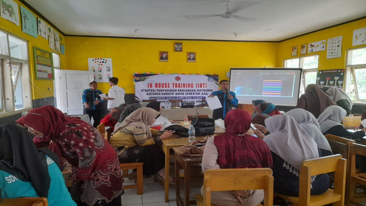 Jelang Ulangan Sumatif KKG Gugus 1 Pagaden, Rembug Penyusunan Soal