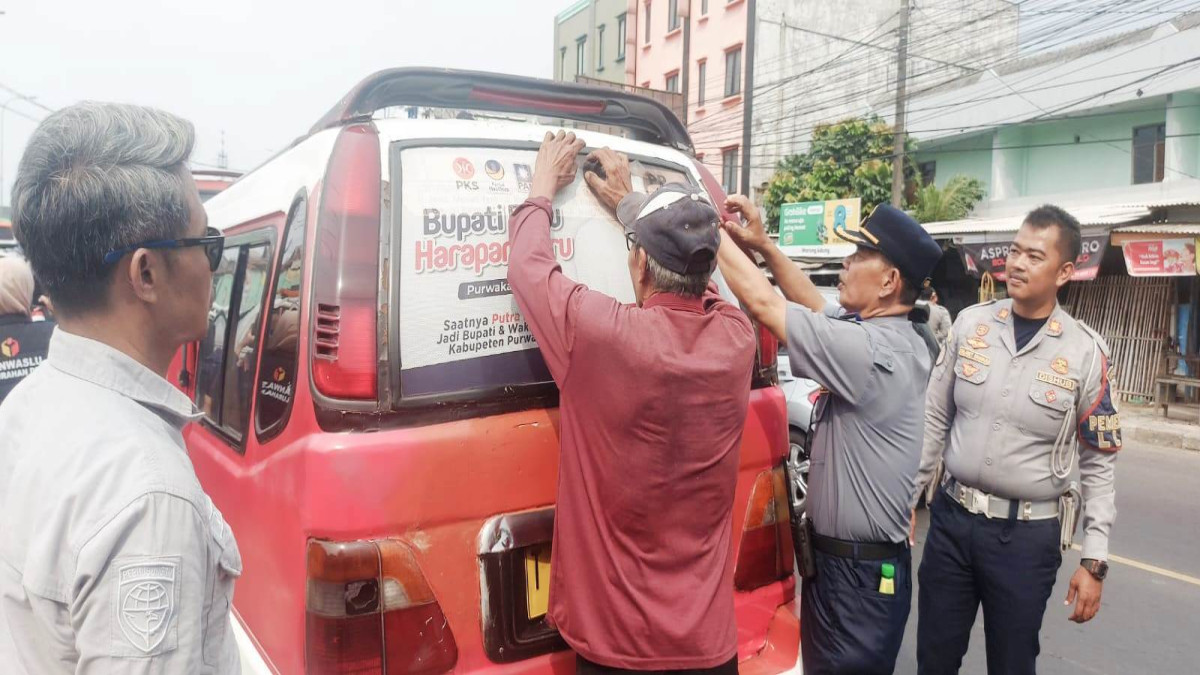 Bawaslu PurwakartaTertibkan Stiker di Angkutan Umum, Bahan Kampanye Dilarang Ditempel di Sarana Publik