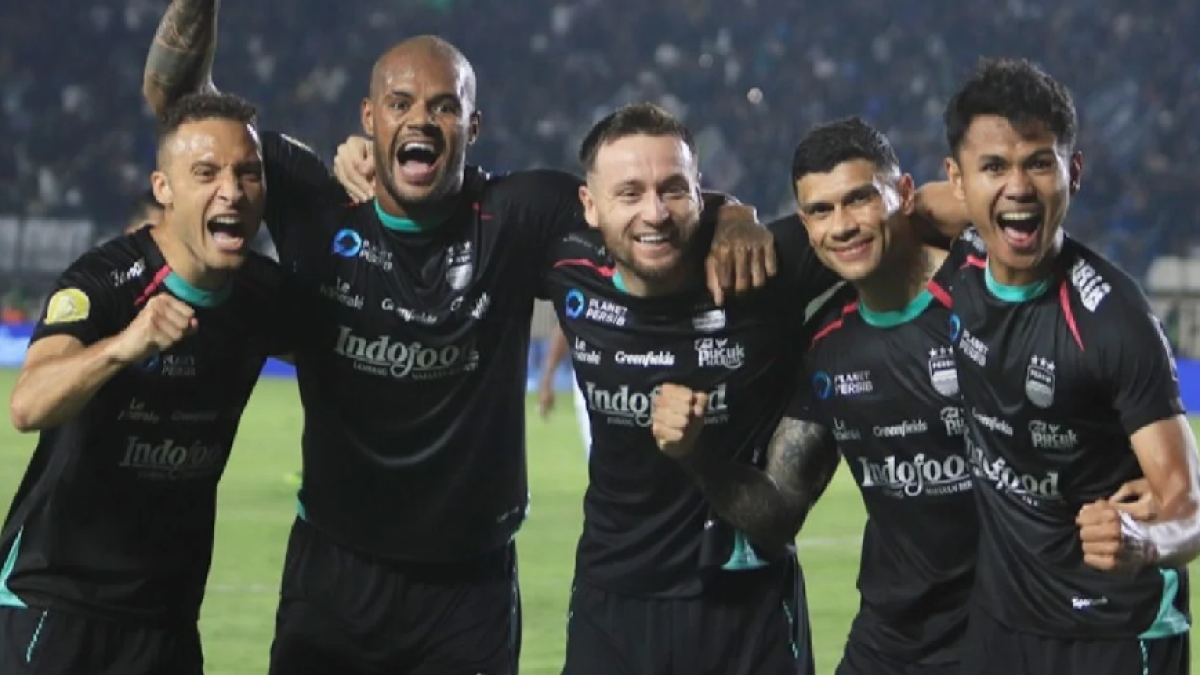 Persib Bandung Hadapi Tantangan Berat Jelang Laga Penentuan Kontra Zhejiang FC