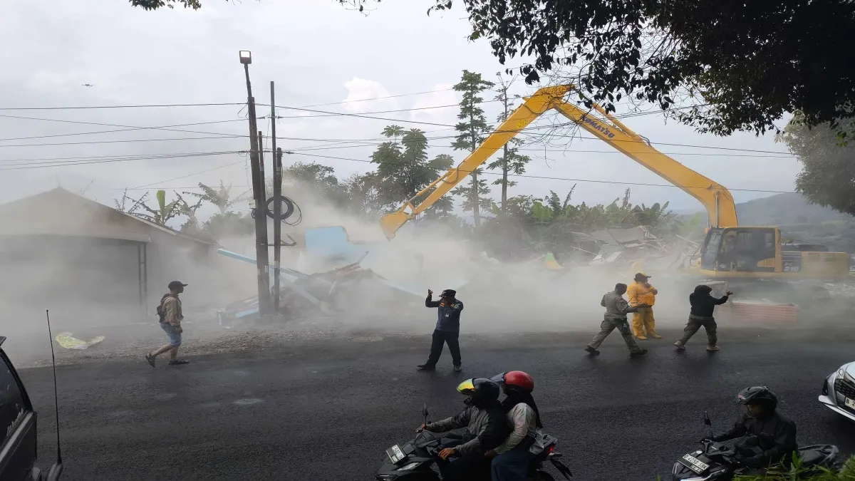 Pedagang Jalancagak dan Ciater Terdampak Pembongkaran Kios Desak Pemerintah Percepat Relokasi