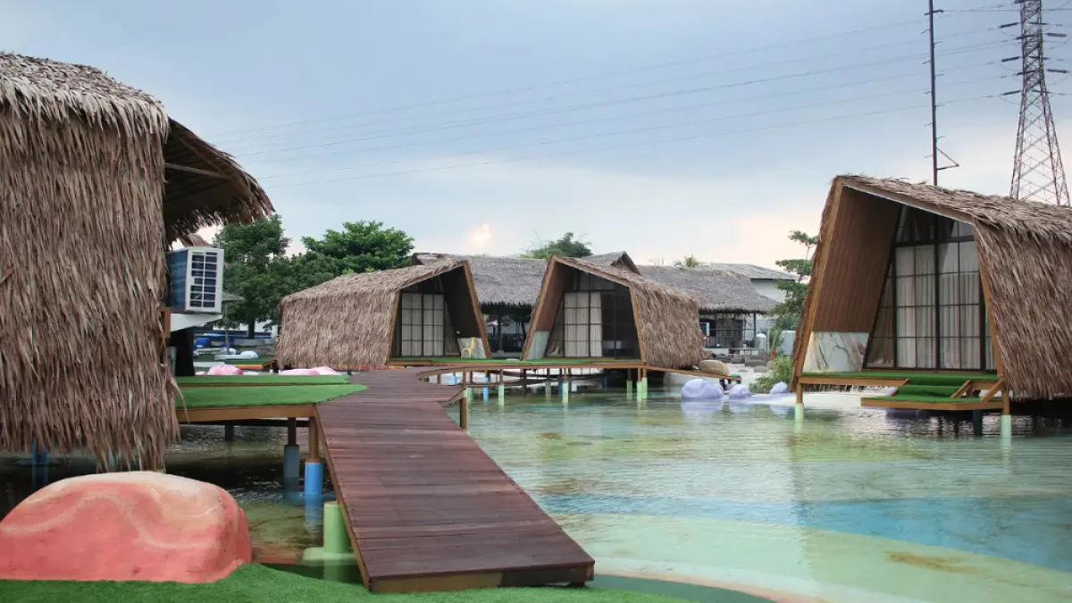 Water Villa Purwakarta, Sensasi Menginap di Atas Air ala Maladewa