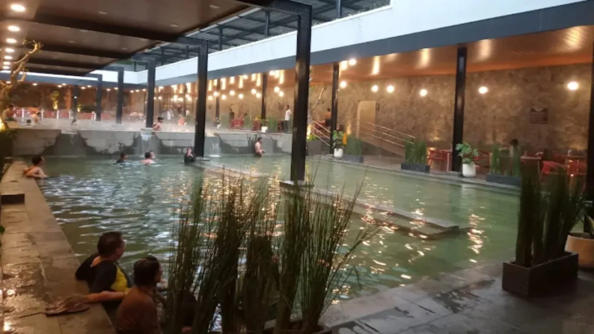 Harga Tiket Masuk Navasari Hot Springs Pool, Pemandian Air Panas Baru di Ciater Subang