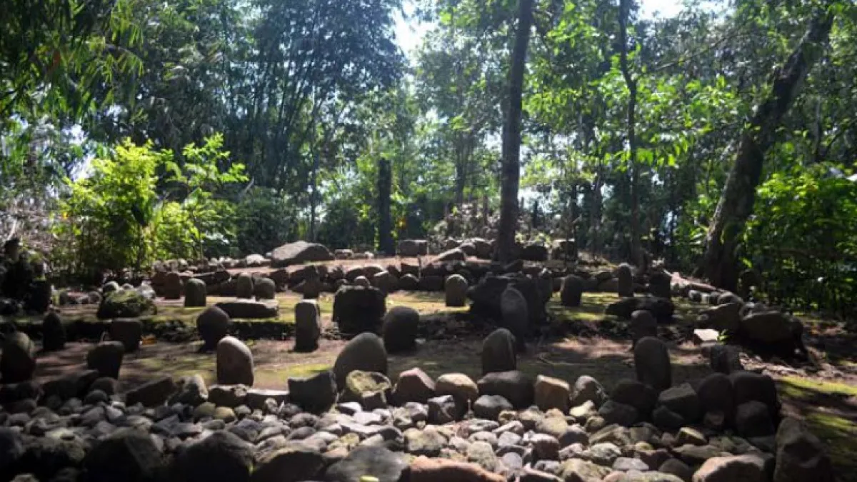 Jejak Spiritual Waliyullah Syeikh Eyang Haji Jaya Kusuma Makam Keramat di Subang