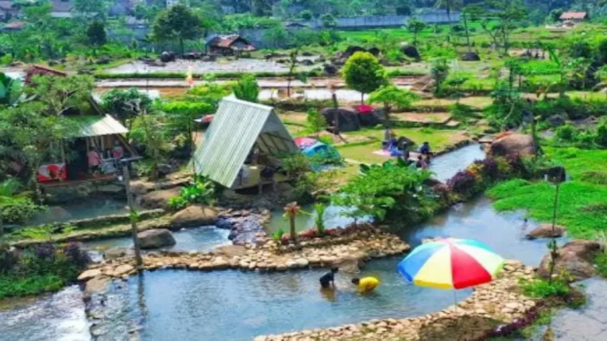 Tidak Perlu Jauh Jauh, Inilah Rekomendasi Wisata Purwakarta Santai untuk Libur Natal 2025