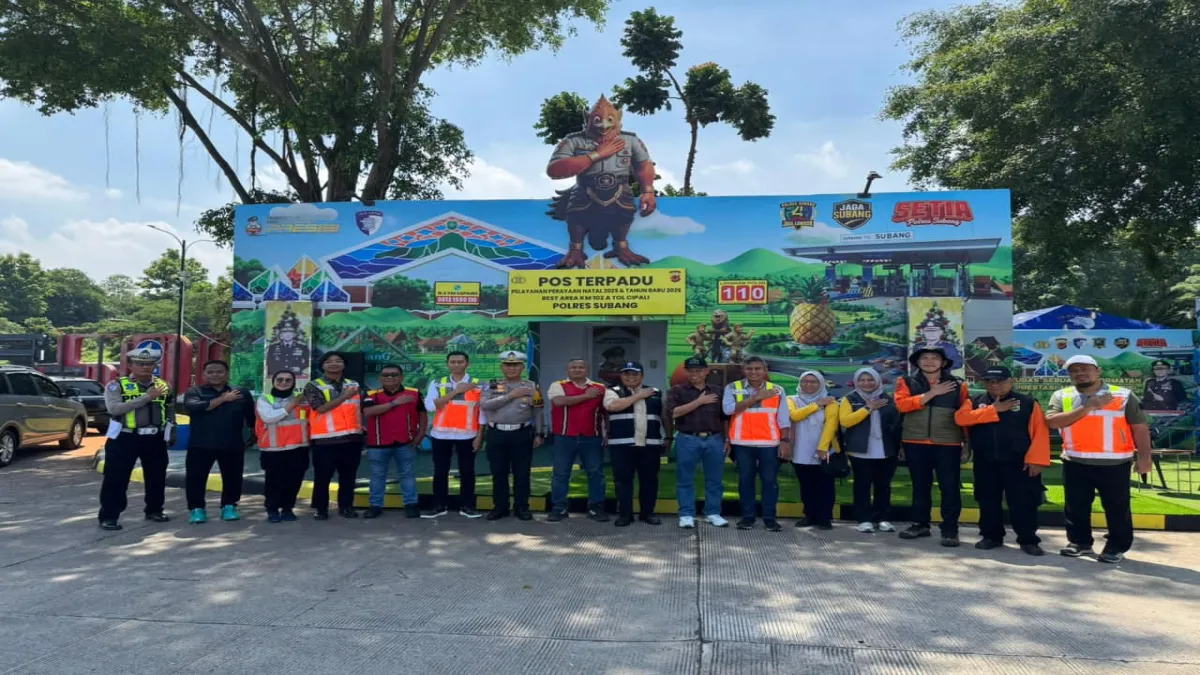 Menteri Lingkungan Hidup Tinjau Pengelolaan Sampah Nataru di Rest Area 102 Tol Cipali Subang