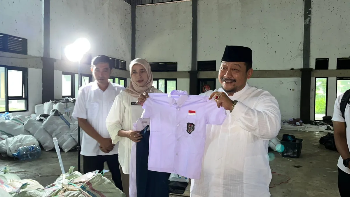 Program Bupati Subang Reynaldi Putra Andita, Seragam Sekolah Gratis Bagi Siswa Kelas 1 SD dan Kelas 7 SMP Siap Direalisasikan