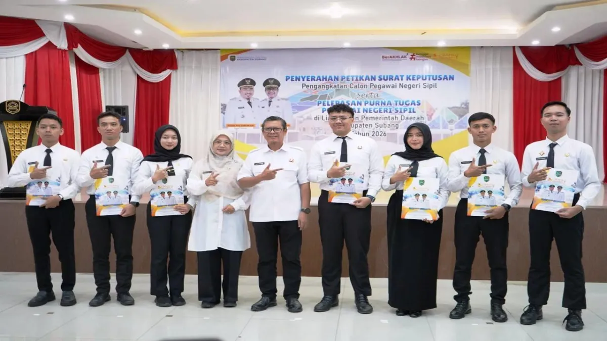 Pemkab Subang Gelar Penyerahan SK Pengankatan 7 CPNS, 171 PNS Resmi Purna Tugas