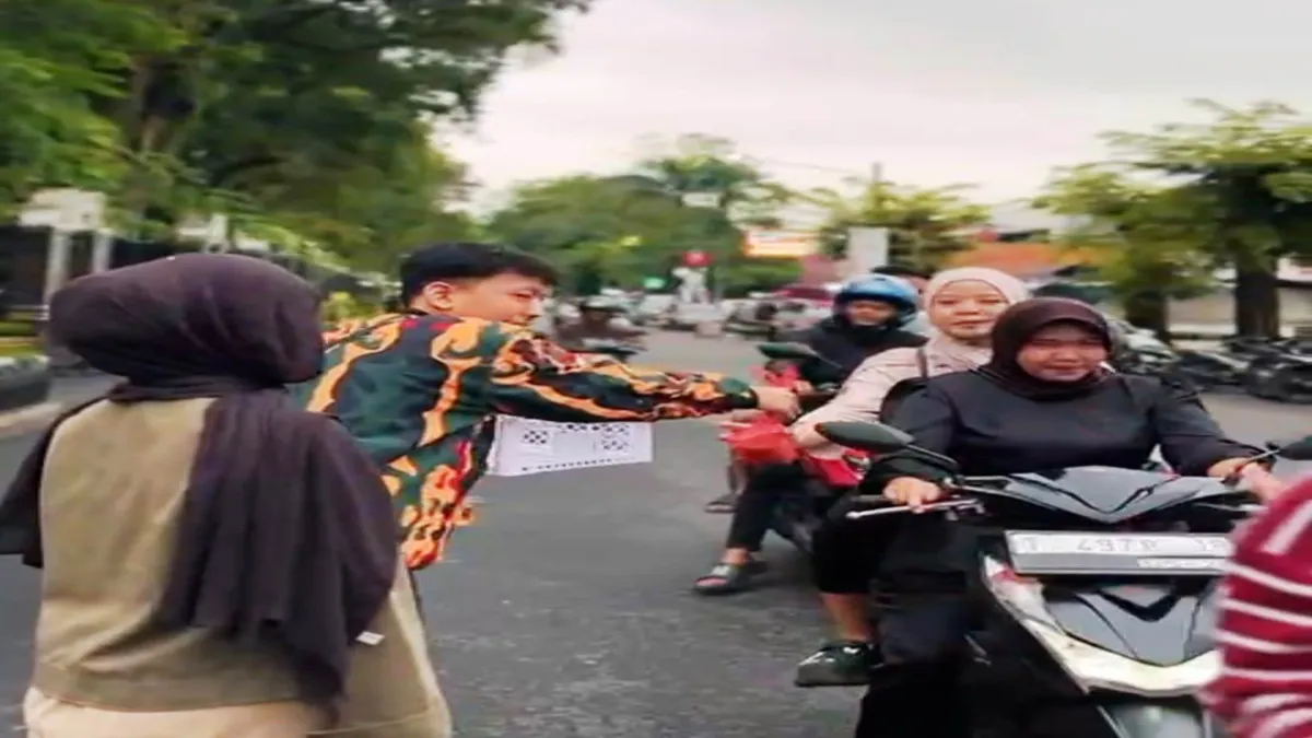 Peduli Sesama Ramadhan! Kosgoro 57 Purwakarta Tebar 250 Paket Takjil