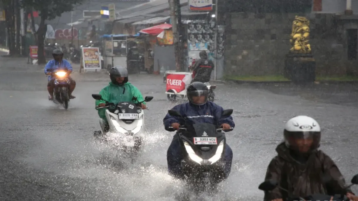BMKG Peringatkan Potensi Hujan dan Banjir Rob Saat Lebaran 2026 di Jawa Barat