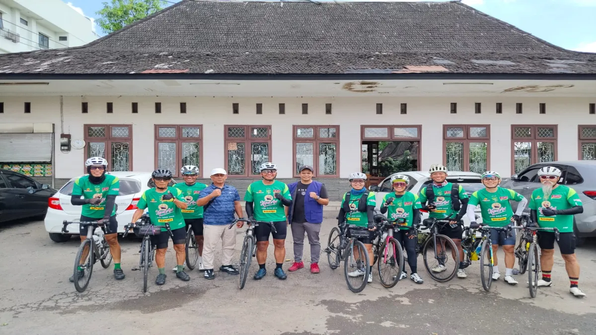 Presiden Klub dan Komunitas Gowes Tempuh Ratusan Kilometer Surabaya–Jakarta Demi Dukung Persebaya Lawan Persija