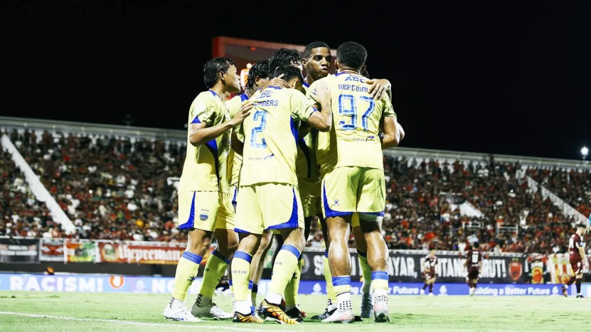 Persib Bandung Selangkah Lagi Juara Super League usai Tundukkan PSM Secara Dramatis