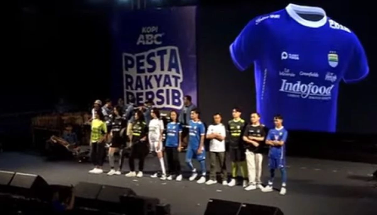 Persib Bandung Rilis Jersey Baru untuk Liga 1 Musim 2024/2025 Bertema "We Are Persib"