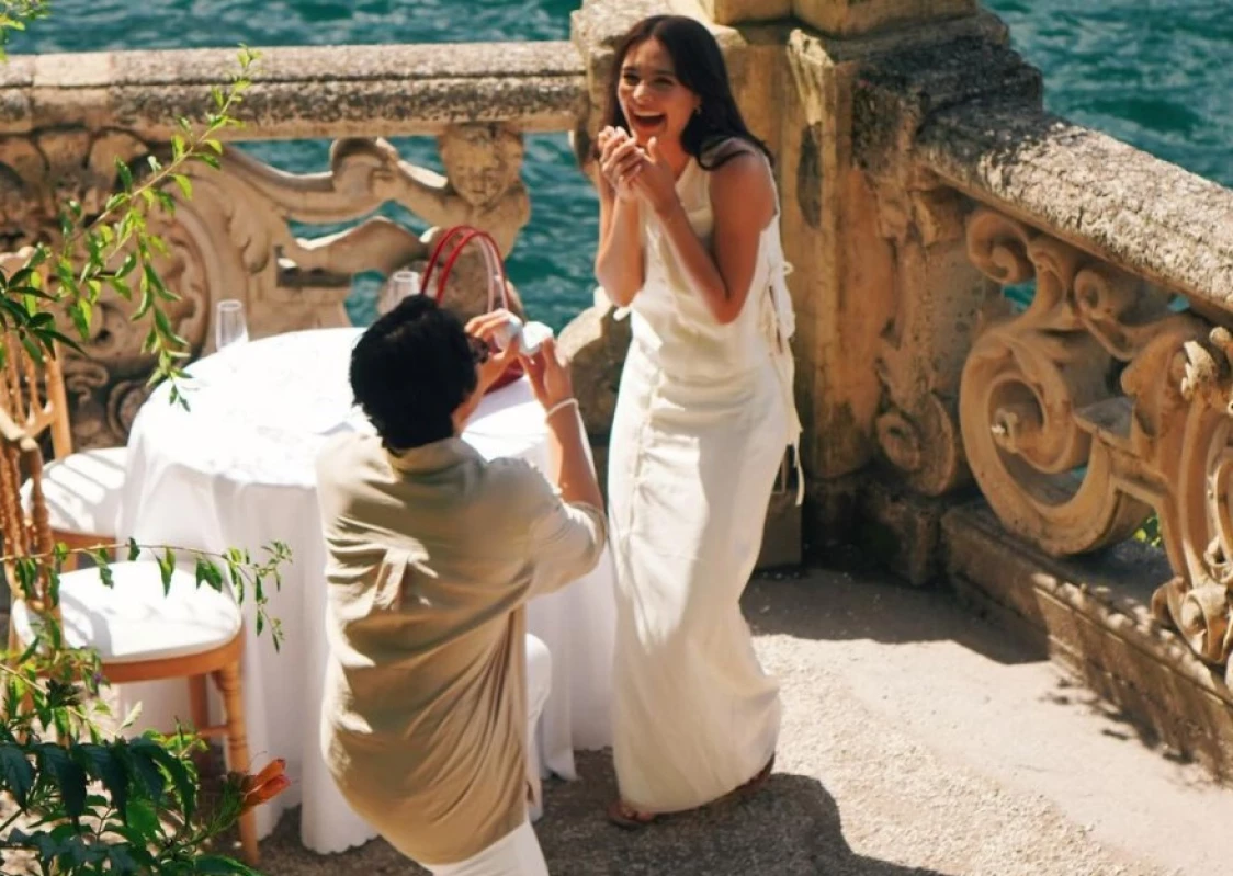 So Sweet! Lake Como Jadi Saksi Amanda Rawles Dilamar sang Kekasih!