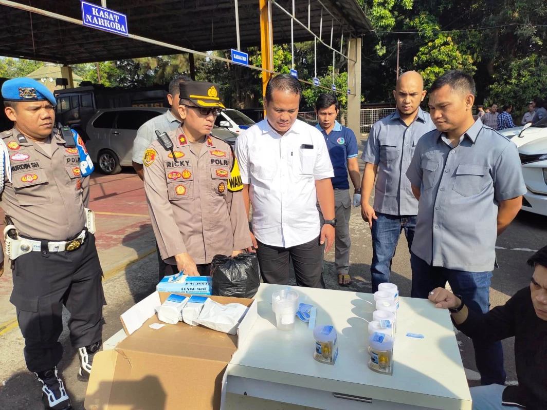 Antisipasi dan Pencegahan Penyalahgunaan Narkoba, 34 Personel Satreskoba Polres Purwakarta Dites Urine