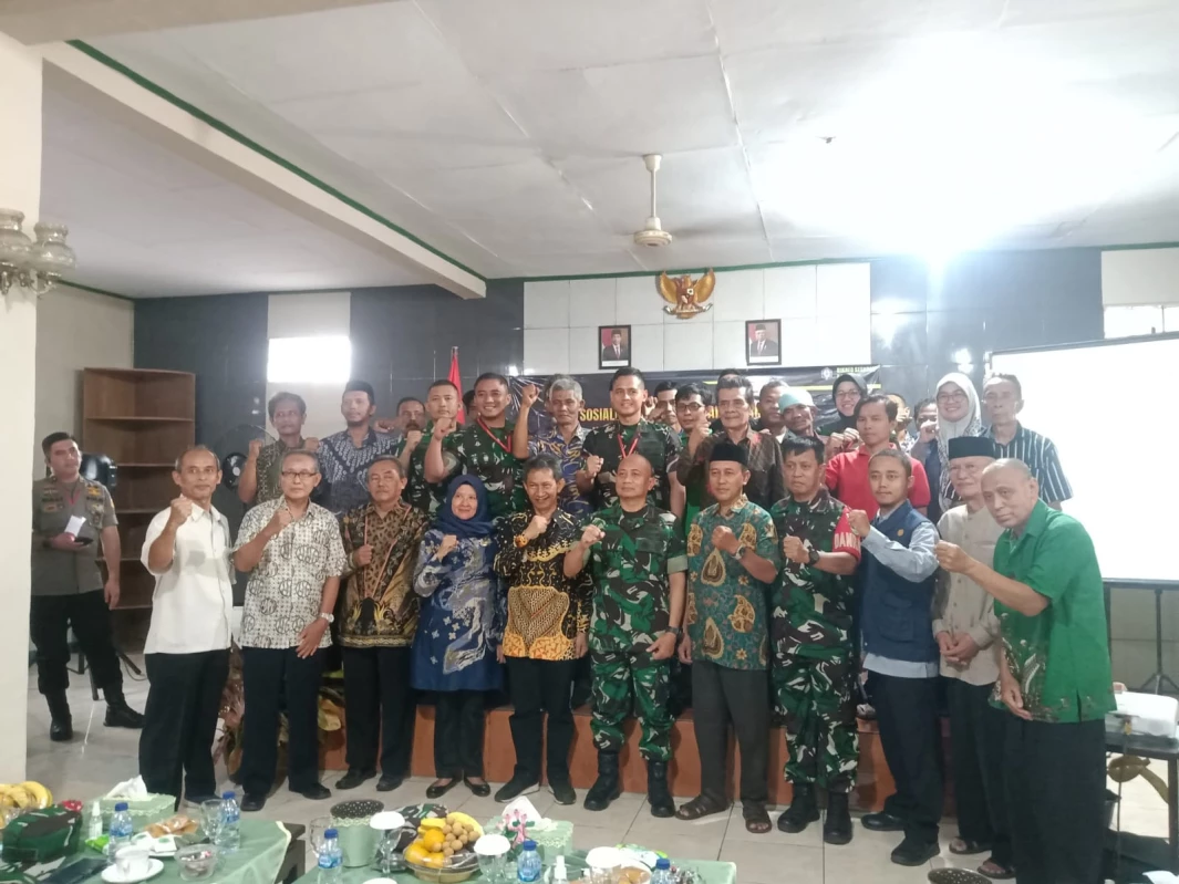 Pengabdian kepada Masyarakat dan Sosialisasi Pemanfaatan Lahan Tidur oleh KKL Wilhan Pasis Dikreg LXIV Seskoad di Kabupaten Subang