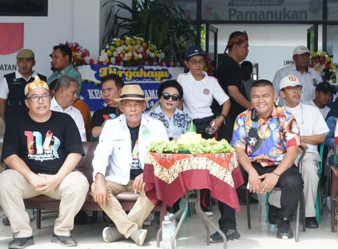 Panggung Tokoh di Acara HUT Pamanukan, Ruhimat Dianugerahi Bapak Pemekaran,  Bakal Calon Bupati 'Ngumpul'