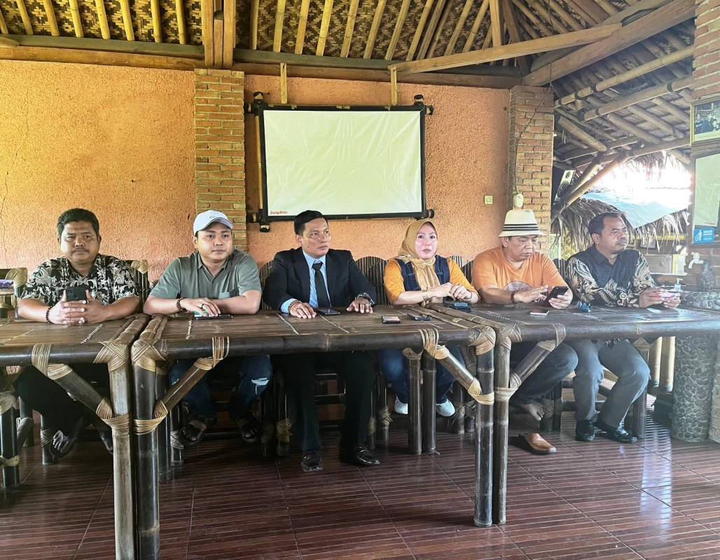 Merasa Difitnah Isu Perselingkuhan, Kades Sukamandijaya Tempuh Jalur Hukum