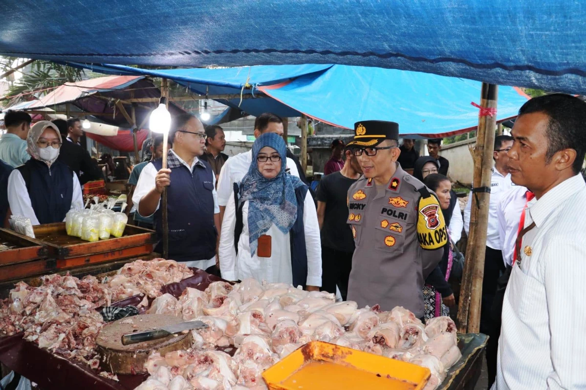 Satgas Pangan Polri Pastikan Harga dan Stok Pangan Aman, Sidak Pasar Tradisional di Purwakarta Jelang Idul Adha