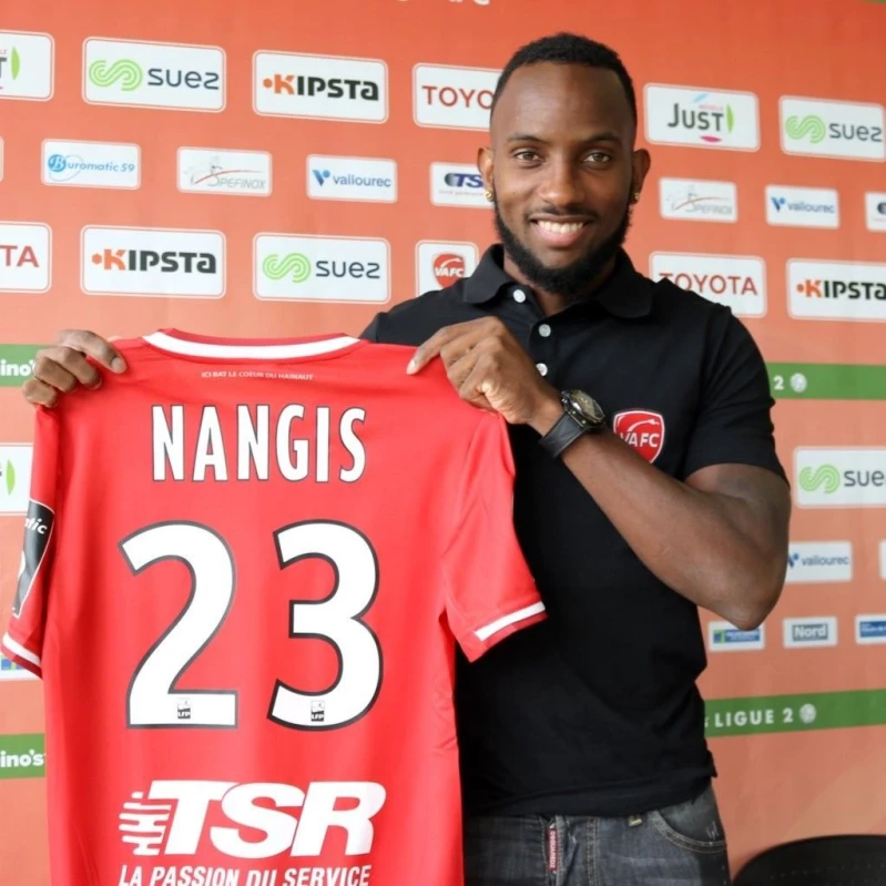 Tiga Nama Pemain Sepak Bola Paling Unik: Dari Males hingga Aisa Mandi