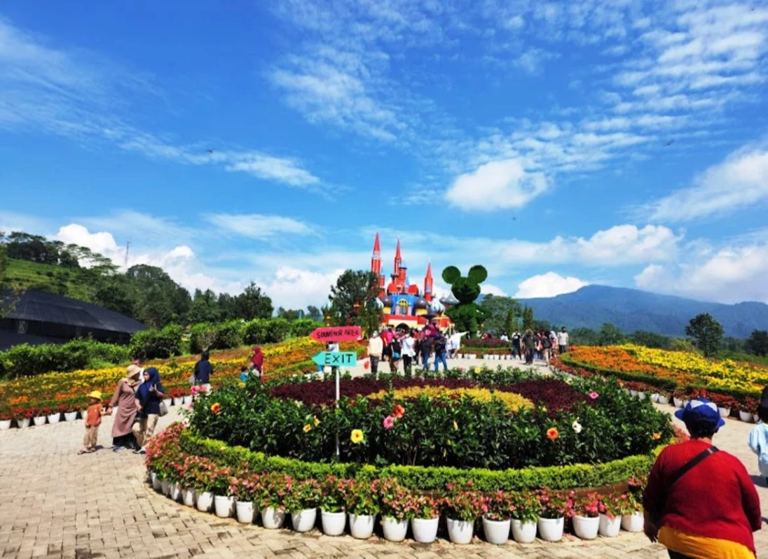 D'Castello Beri Promo Free Tiket Masuk, Bagi Panti Asuhan Anak Yatim di Subang