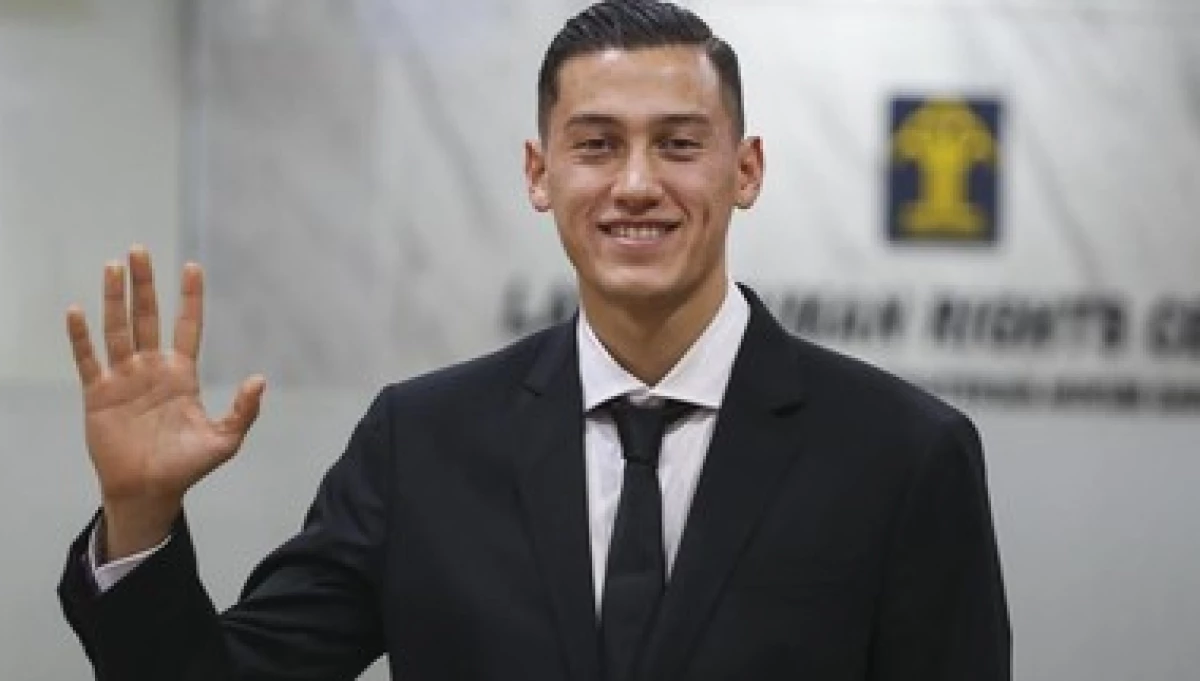 Profil Jay Idzes Debut Gemilang dan Julukan Baru "Bang Jay"