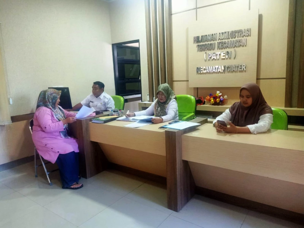 Pemcam Ciater Tingkatkan Kualitas Pelayanan Adminduk