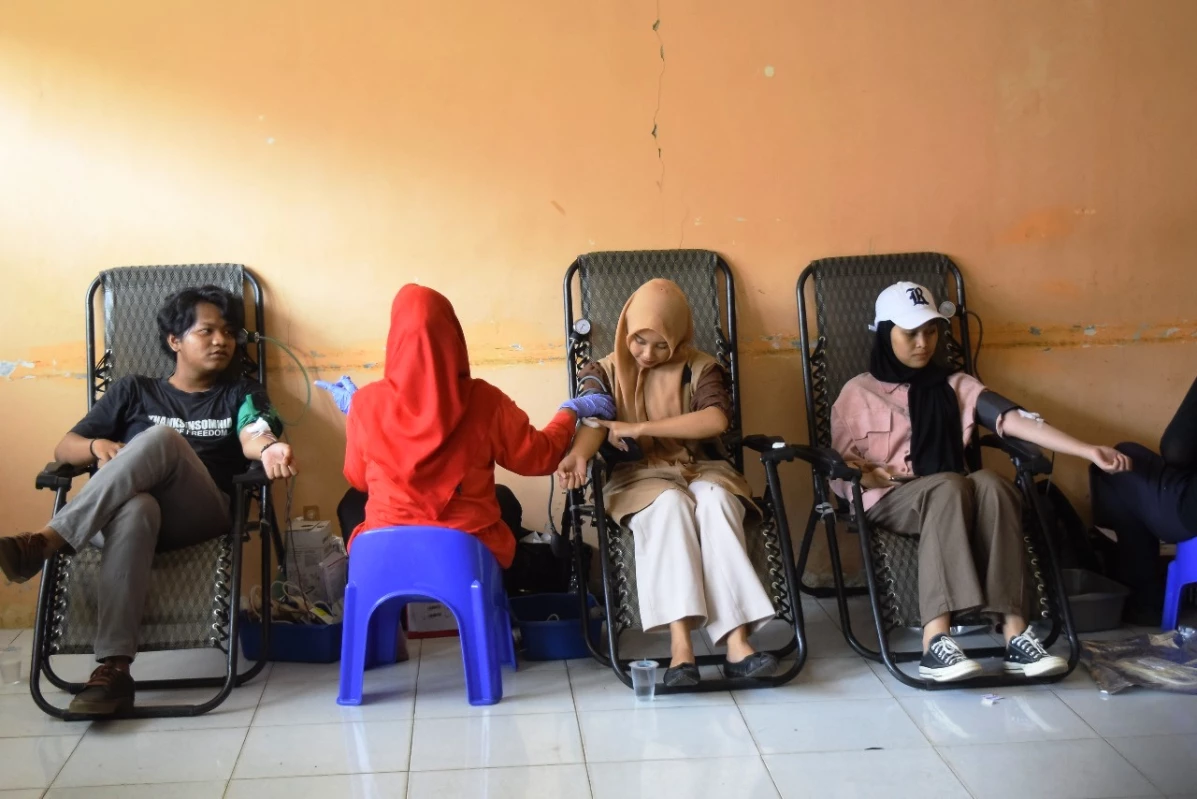 Donor Darah BEM Fakultas Ekonomi UM Subang Sumbang 37 Labu