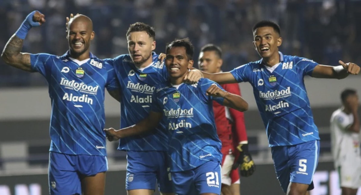 Tiket Leg Kedua Final Liga 1 Madura United vs Persib Bandung Habis Terjual!