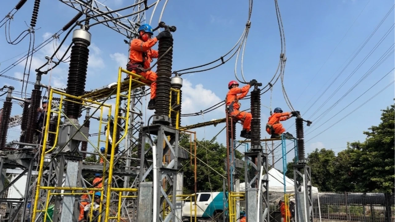 Peringati Hari Lahir Pancasila, PLN UPT Bekasi Perkuat Keandalan Sistem Melalui Pemeliharaan Dua Tahunan di Gardu Induk Poncol Baru