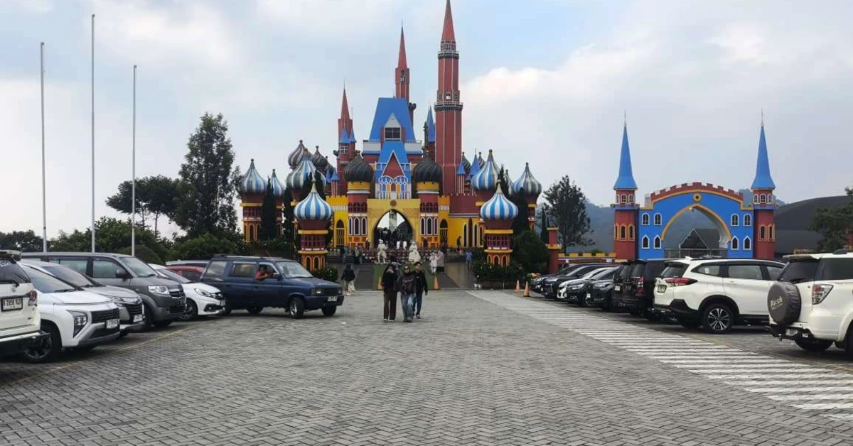 Libur Sekolah Dongkrak Wisata Subang, Kunjungan ke Flora Wisata D'Castello Melonjak 40 Persen