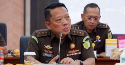 Eks Jampidsus Febrie Adriansyah Jadi Tersangka 3 Kasus Korupsi Sekaligus, Tapi Kejagung Sebut Belum Ditahan