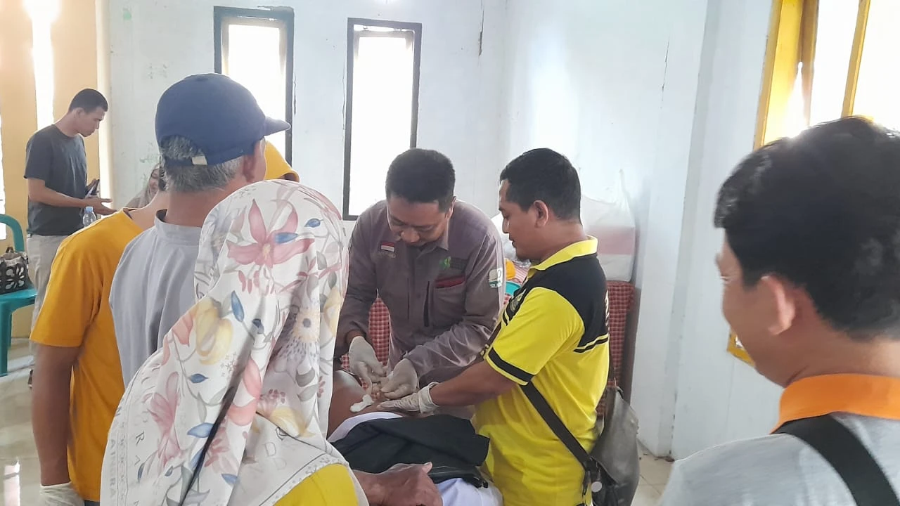 26 Anak Dapat Bingkisan Khitanan Massal di Saba Desa Legonkulon