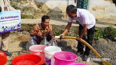 BMM Salurkan 14 Ribu Liter Air Bersih bagi Warga Terdampak Kekeringan di Jawa Barat